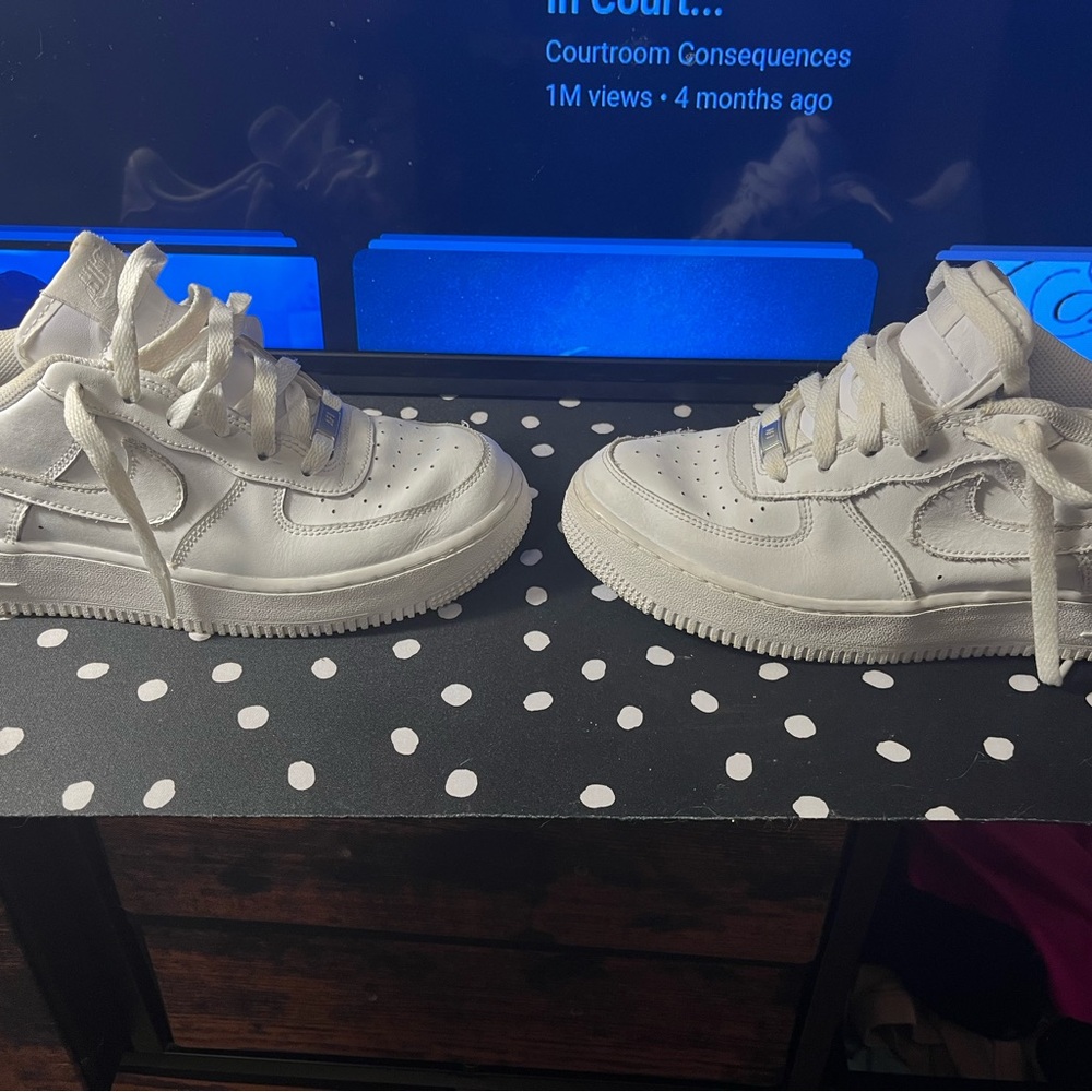 White Low-Top Sneakers